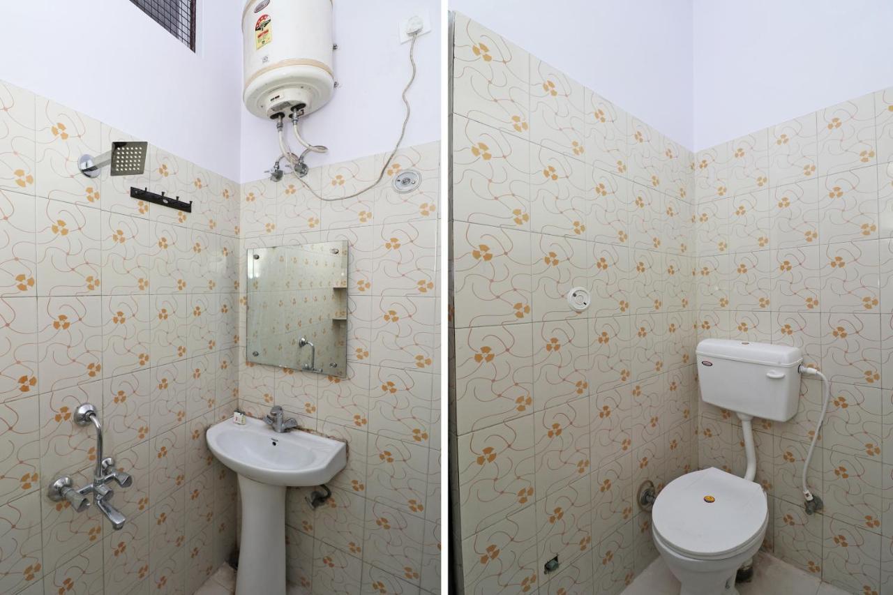 Oyo 27750 Bhagwati Residency Hotel Mirzapur Bagian luar foto