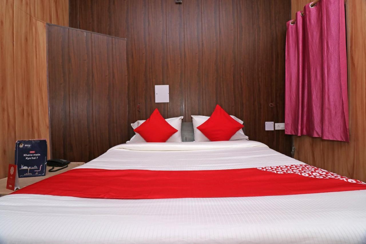 Oyo 27750 Bhagwati Residency Hotel Mirzapur Bagian luar foto