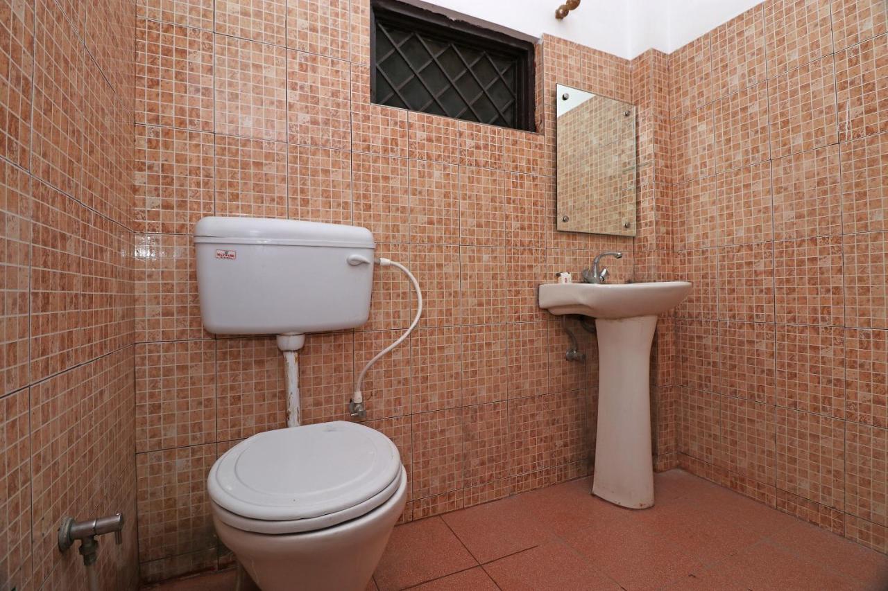 Oyo 27750 Bhagwati Residency Hotel Mirzapur Bagian luar foto