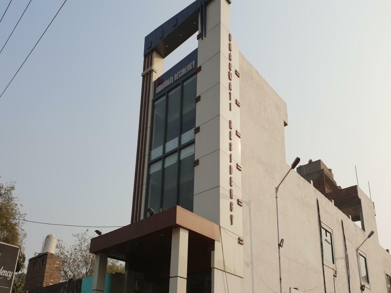 Oyo 27750 Bhagwati Residency Hotel Mirzapur Bagian luar foto