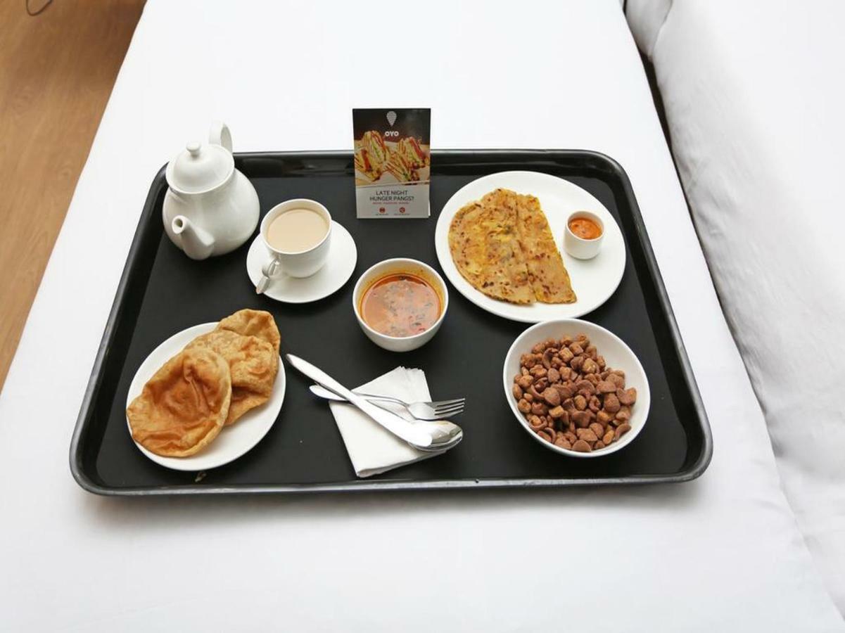 Oyo 27750 Bhagwati Residency Hotel Mirzapur Bagian luar foto