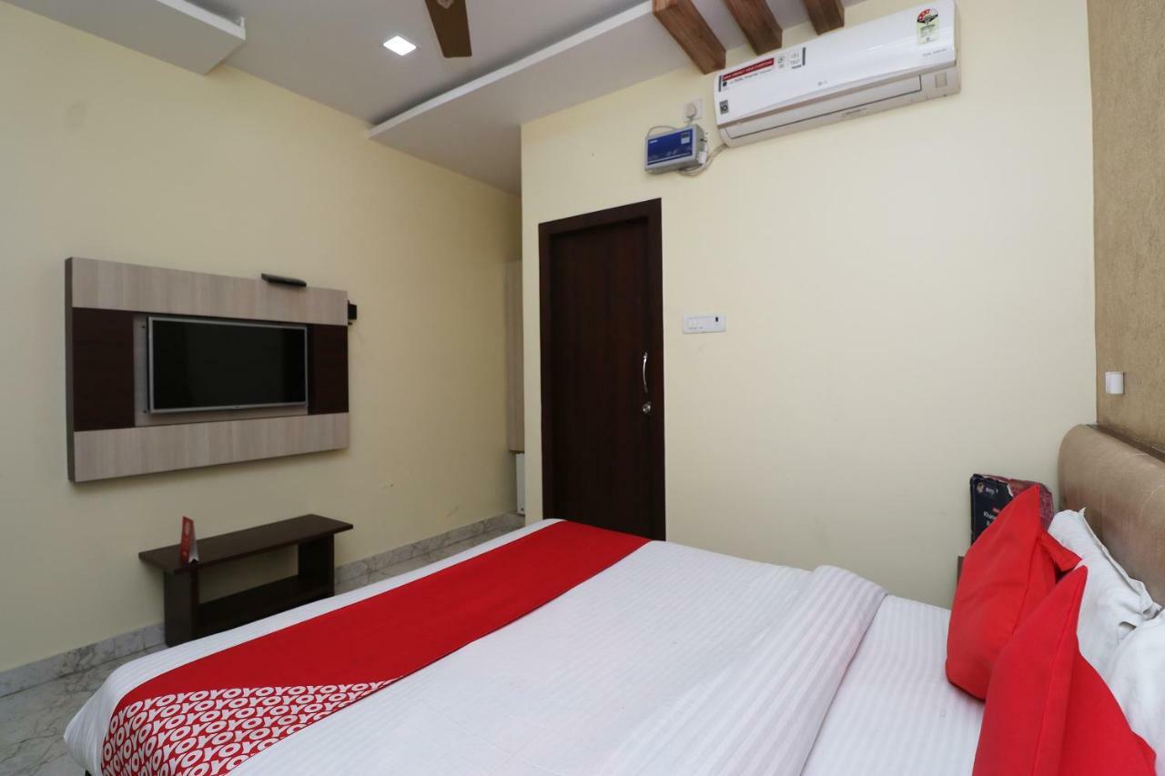 Oyo 27750 Bhagwati Residency Hotel Mirzapur Bagian luar foto